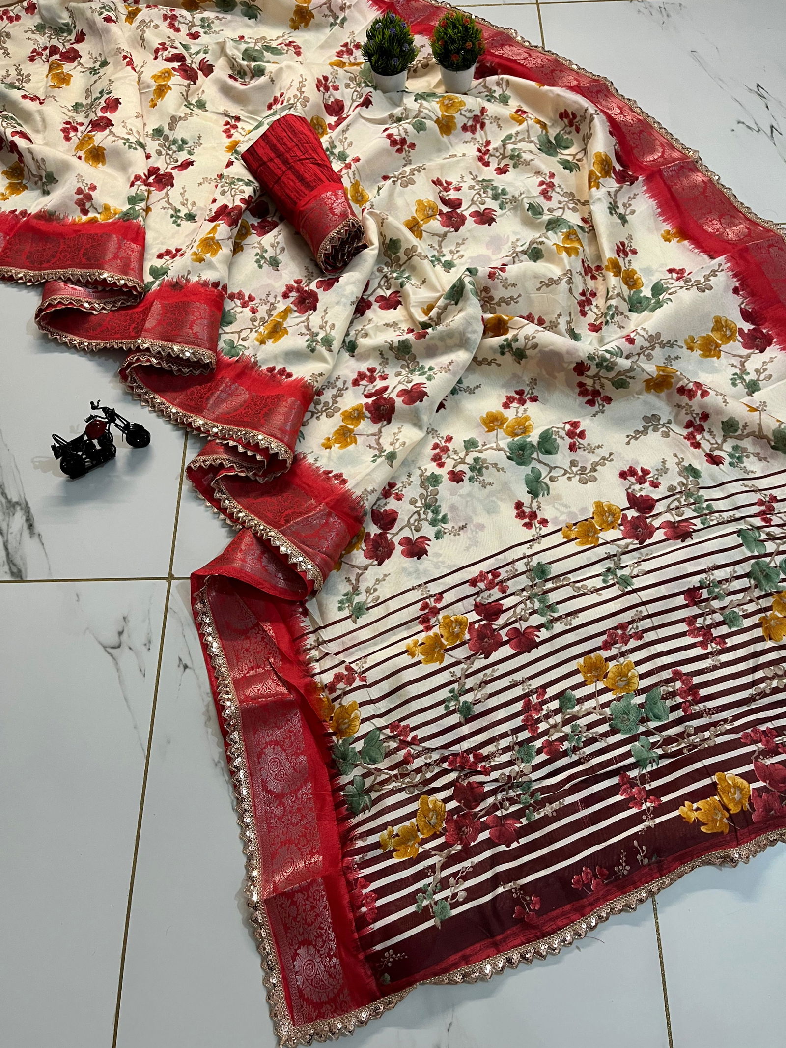 Wow Designer Boder Work Tushar Silk Printed Saree Wholesale Online
